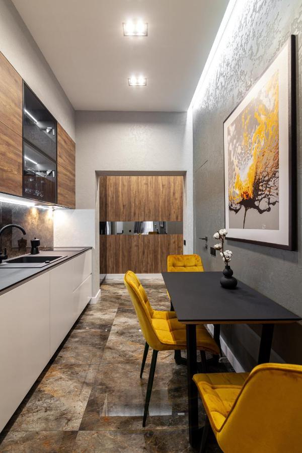 Dream Apartament On Drahomanova Street Liov Exterior foto