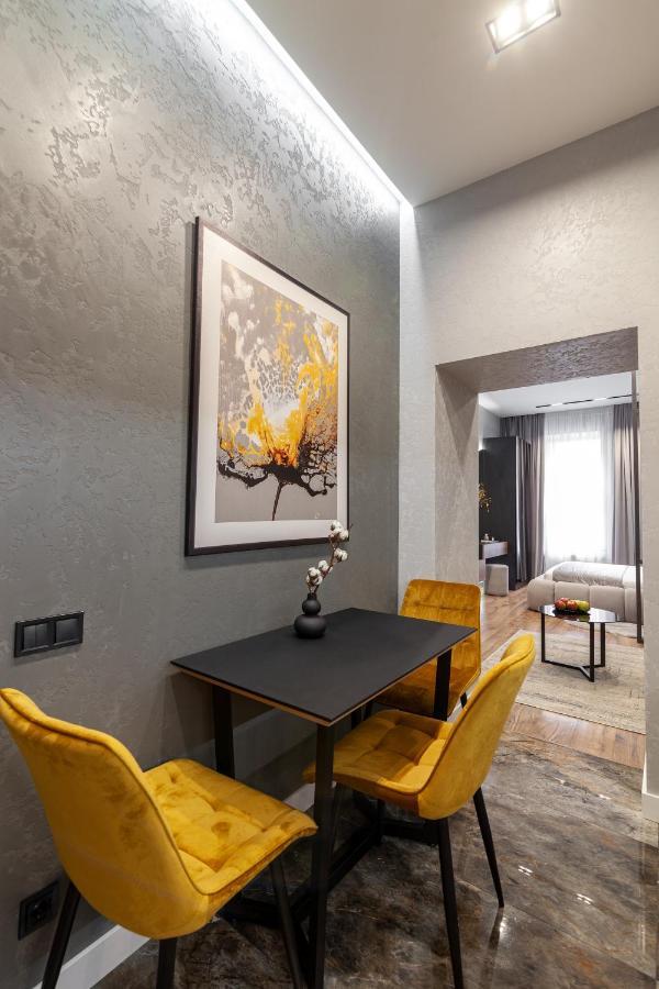 Dream Apartament On Drahomanova Street Liov Exterior foto